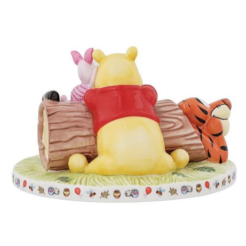 Disney English Ladies Winnie the Pooh Together Friends Statue