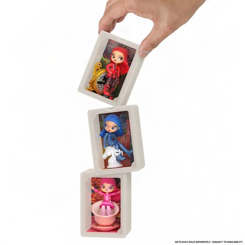 Disney Descendants: Wicked Wonderland Stack and Reveal Small Doll Case of 12