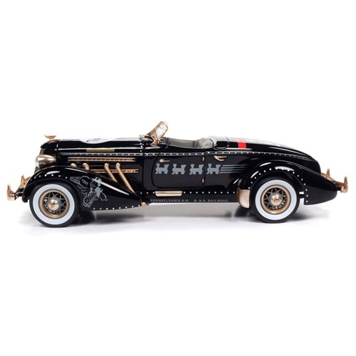 Monopoly 1935 Auburn 851 Speedster 1:18 Scale Die-Cast Metal Vehicle