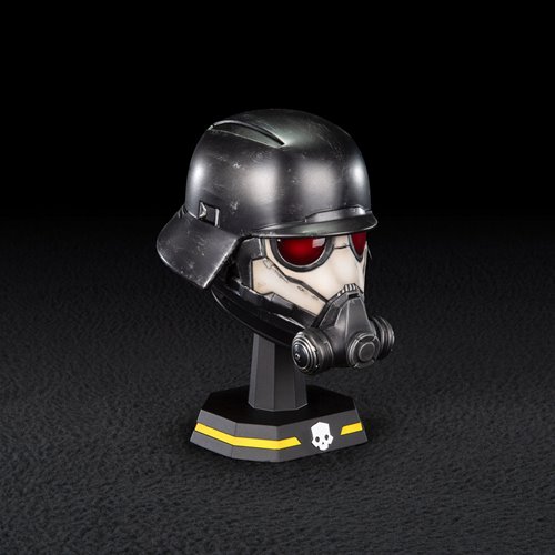 Helldivers 2 Field Chemist Helmet 1:4 Scale Prop Replica