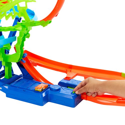 Hot Wheels Stunt Tracks Mid-Air Crash Track Set