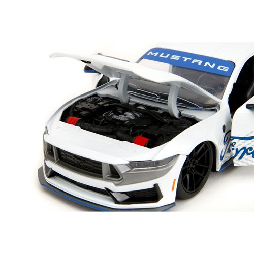Bigtime Muscle 2024 Ford Mustang Dark Horse Glossy White 1:24 Scale Die-Cast Metal Vehicle