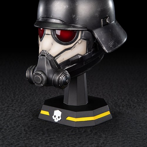 Helldivers 2 Field Chemist Helmet 1:4 Scale Prop Replica