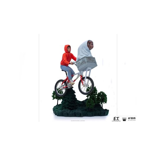 E.T. and Elliot 1:10 Art Scale Limited Edition Statue