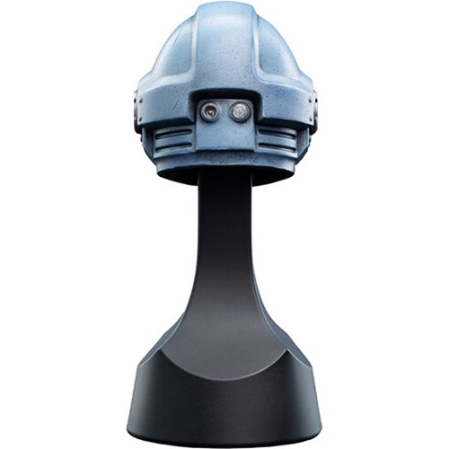 Warhammer 40,000 Space Wolves Miniature Helmet Statue