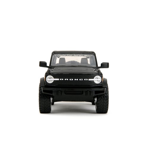 Just Trucks 2021 Ford Bronco 1:24 Scale Die-Cast Metal Vehicle with Tire Rack