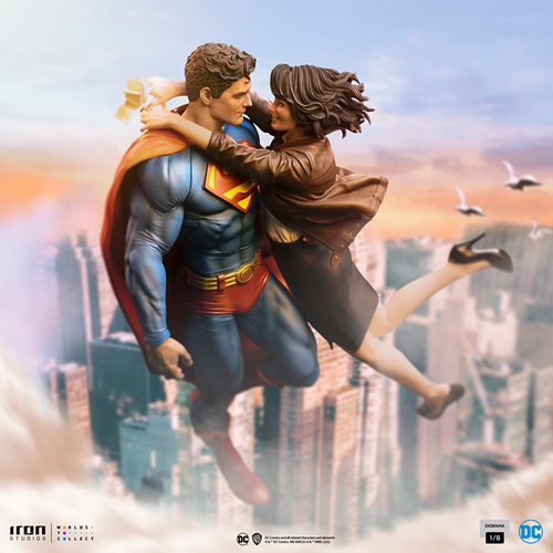 Superman and Lois Lane 1:6 Scale Statue