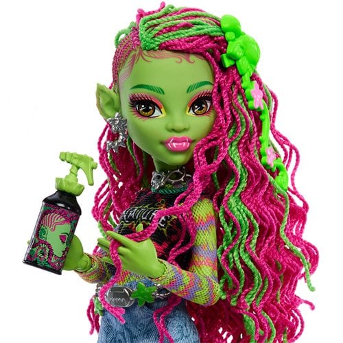 Monster High Doll and Fashion Set, Cleo De Nile with Dress-Up Locker and  19+ Surprises, Skulltimate Secrets,Black