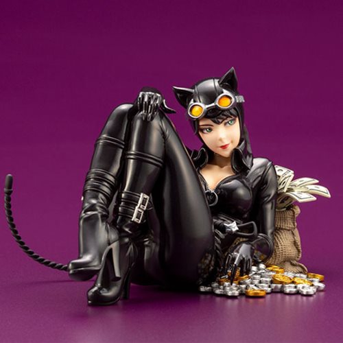 DC Comics Catwoman Returns Bishoujo 1:7 Scale Statue