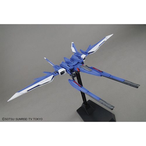 Gundam Build Fighters Build Strike Gundam Full Package Master Grade 1:100 Scale Model Kit