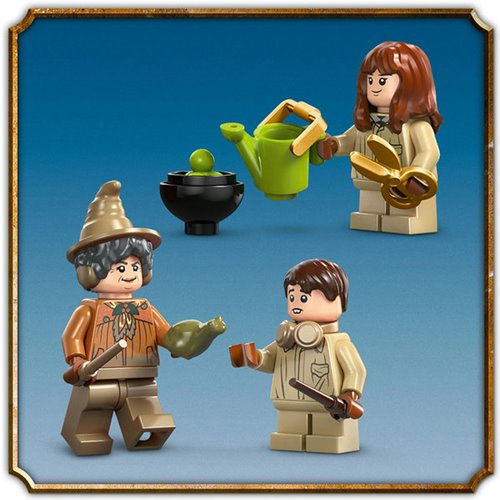 LEGO 76445 Harry Potter Hogwarts Castle: Herbology Class