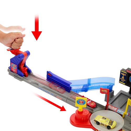 Cars Lightning McQueen Jump & Stunt Raceway Playset