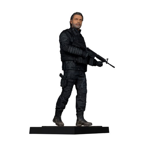 The Walking Dead: The Ones Who Live Rick Grimes 1:6 Scale Deluxe Resin Statue