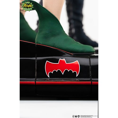Batman 1966 Classic TV Series Batman and Robin 1:4 Scale Resin Statue