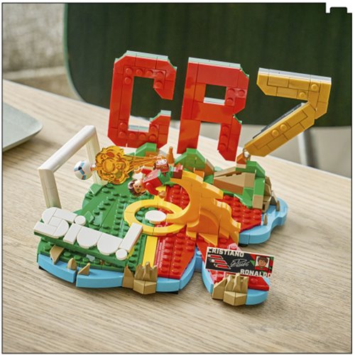 LEGO® Editions 43012 Cristiano Ronaldo – Soccer Highlights