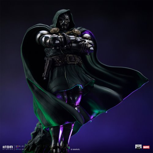 Doctor Doom Infinity Gauntlet Battle Diorama Series 1:10 Art Scale Limited Edition Statue