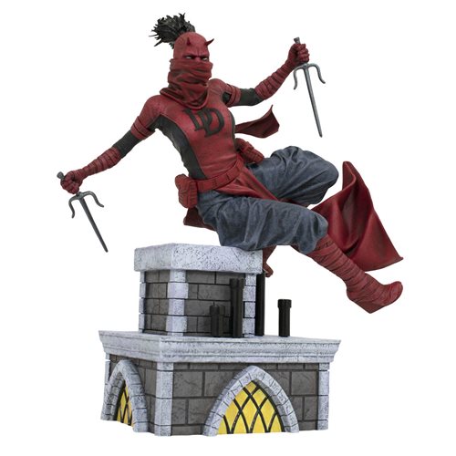 Marvel Comic Gallery Elektra as Daredevil Statue