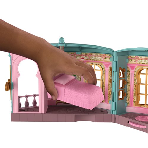 Wicked So Popular Dorm Playset with Glinda Doll