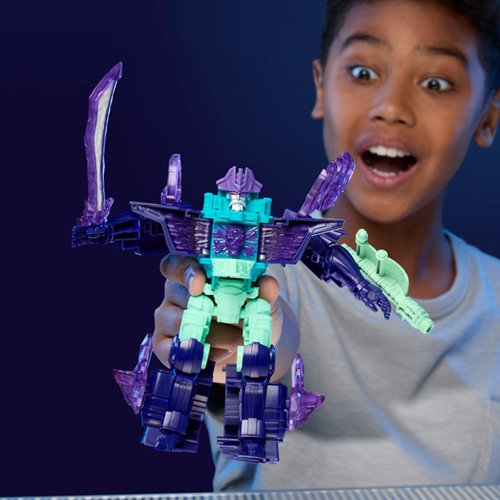 Transformers Cyberworld Scourge Ultimate Cyber Changers Energon Surge Action Figure