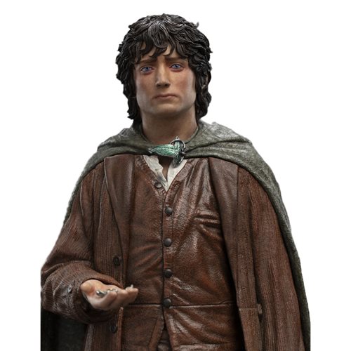 The Lord of the Rings Frodo Baggins Ringbearer 1:6 Scale Statue