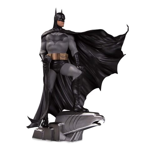 DC Designer Series Batman by Alex Ross Deluxe Statue