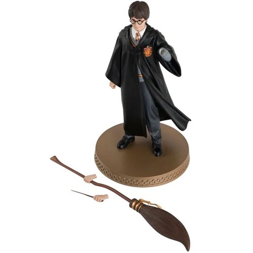 Harry Potter Wizarding World Collection Harry Potter and Wand/Broomstick Mega Figure with Collector Magazine
