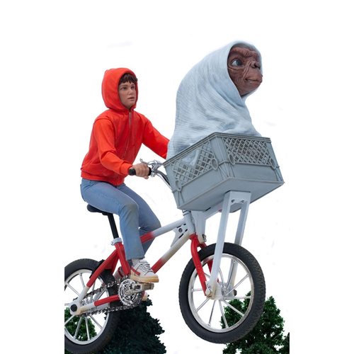 E.T. and Elliot 1:10 Art Scale Limited Edition Statue