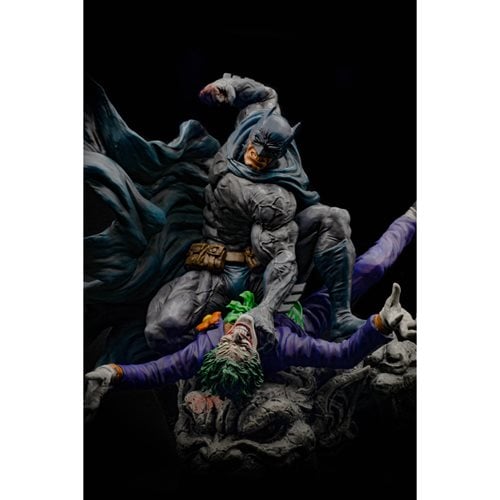 Batman vs. The Joker Sculpt Master Series Resin Statue