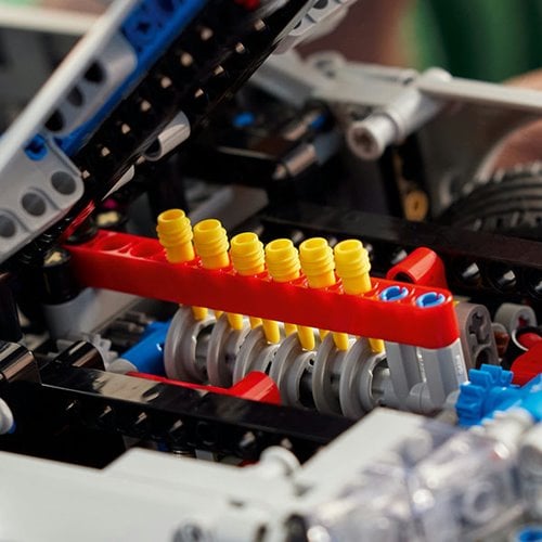 LEGO Technic 42210 Fast 2 Furious Nissan Skyline GT-R (R34) Car