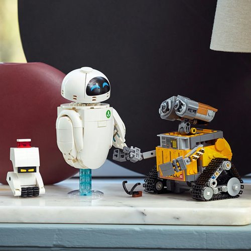 LEGO 43279 Disney Pixar WALL-E and EVE
