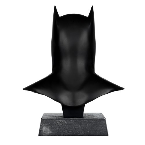 DC Direct Prop Replica Wave 5 Batman Court of Owls 1:3 Scale Cowl