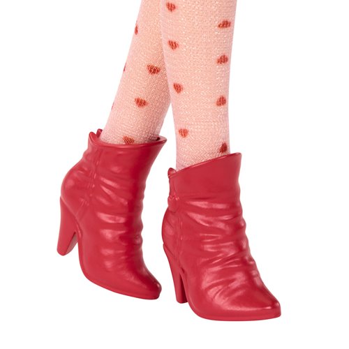 Disney Descendants: The Rise of Red Bridget Young Queen of Hearts Doll