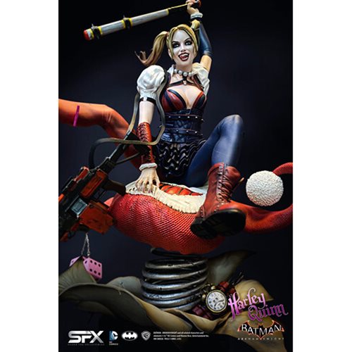 Batman: Arkham Asylum Harley Quinn 1:8 Scale Statue