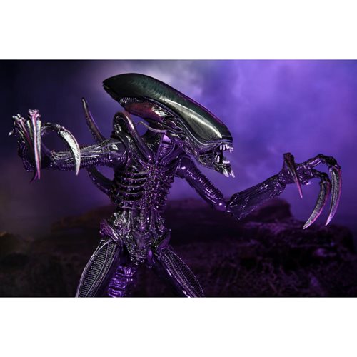 Alien vs. Predator Alien Movie Deco 7-Inch Scale Figure Case