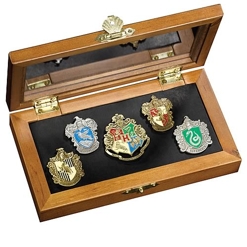 Gryffindor Slytherin Hufflepuff Ravenclaw Harry Potter House Crest Lapel Pin 