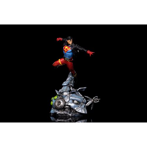 Superman Superboy Art 1:10 Scale Statue