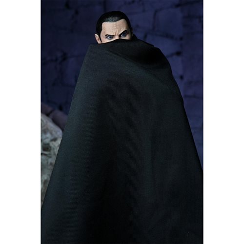 Universal Monsters Ultimate Dracula (Transylvania) 7-Inch Scale Action Figure