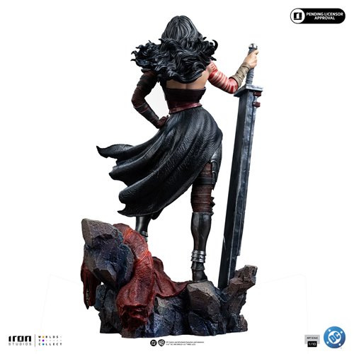 Absolute Wonder Woman DC Comics 1:10 Art Scale Limited Edition Statue