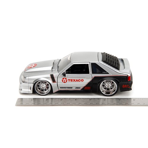 Bigtime Muscle 1989 Ford Mustang GT Texaco 1:24 Scale Die-Cast Metal Vehicle