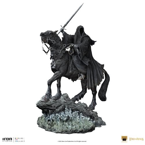 The Lord of the Rings Nazgul on Horse Deluxe Art 1:10 Scale Statue