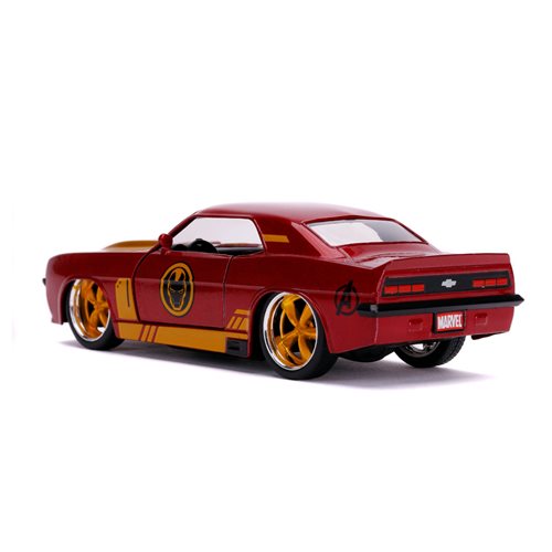 Marvel Hollywood Rides Iron Man 1969 Chevy Camaro 1:32 Scale Die-Cast Metal Vehicle