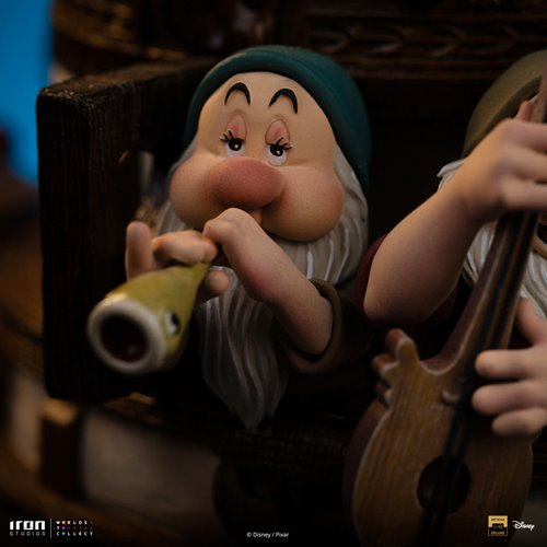 Snow White and the Seven Dwarfs Disney Classic Snow White 1:10 Deluxe Art Scale Limited Edition Stat
