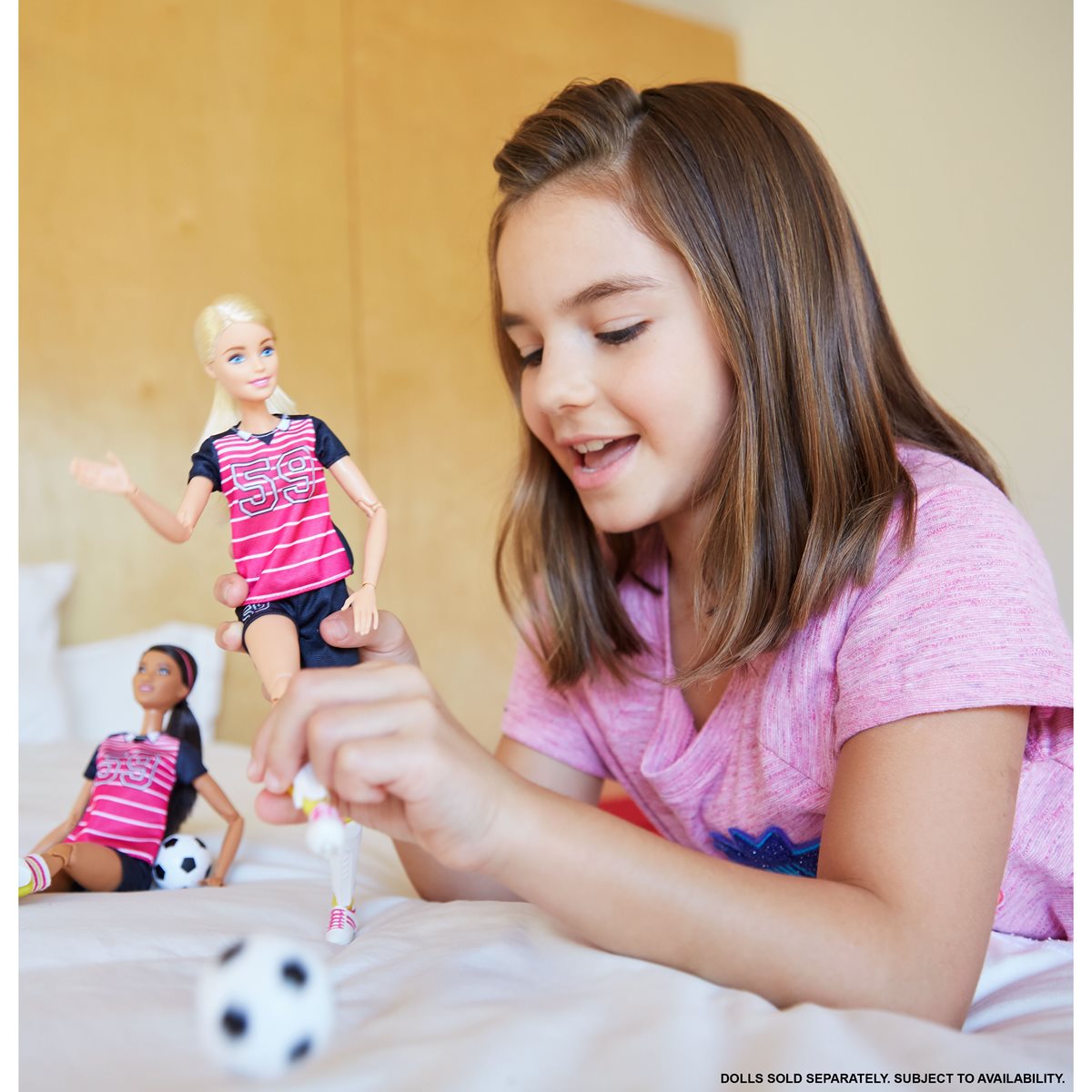 Details about   1 Mattel 2009 MadeToMove Soccer Player Articulated Blonde Barbie Doll Pick/Randm 