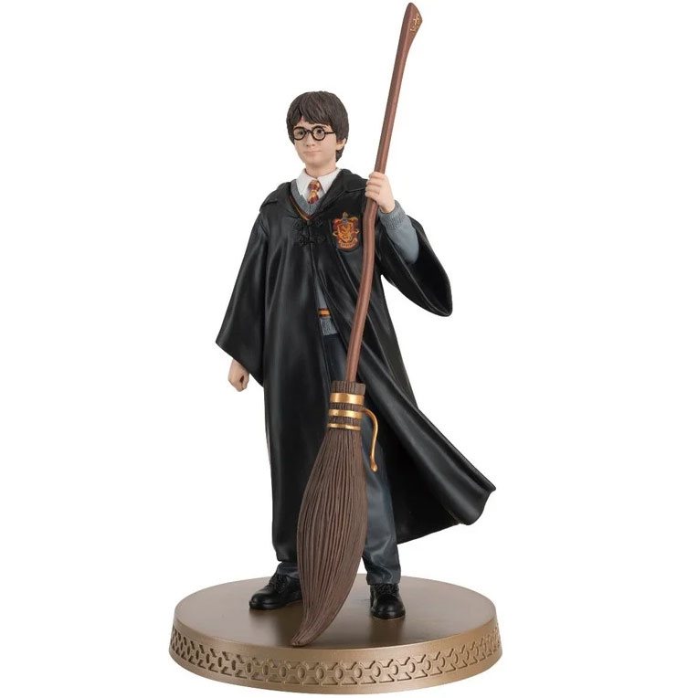 Harry Potter Wizarding World Collection Harry Potter and Wand/Broomstick  Mega Figure with Collector Magazine