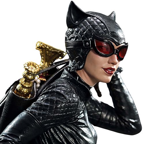 DC Comics Catwoman Concept Design by Lee Bermejo Museum Masterline 1:3 Scale Statue