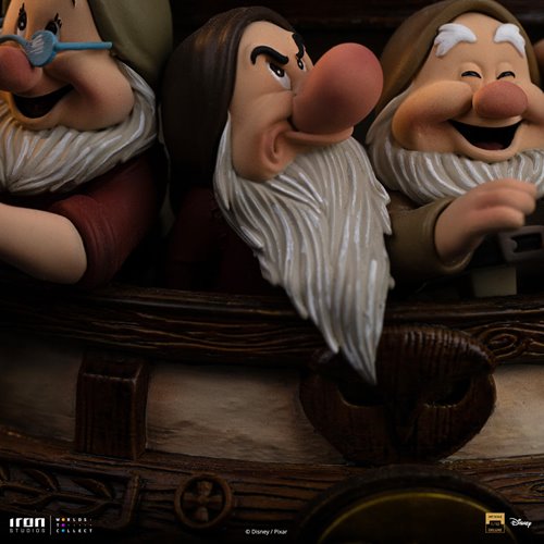 Snow White and the Seven Dwarfs Disney Classic Snow White 1:10 Deluxe Art Scale Limited Edition Stat