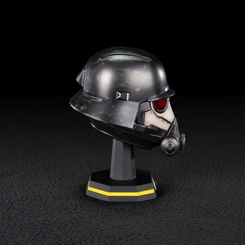 Helldivers 2 Field Chemist Helmet 1:4 Scale Prop Replica