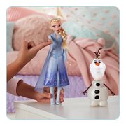 Frozen 2 Talk and Glow Olaf and Elsa Dolls