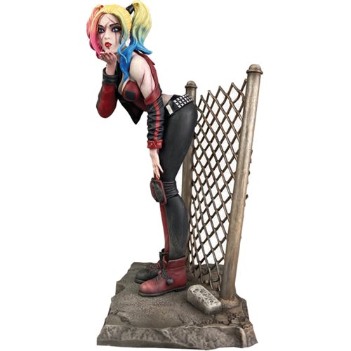 DC Gallery DCeased Harley Quinn Statue
