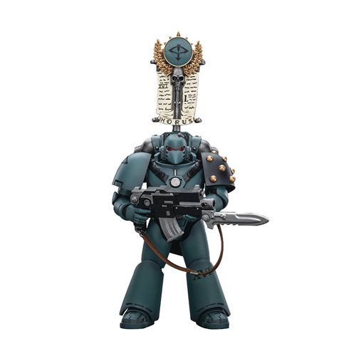 Joy Toy Warhammer 40,000 Sons of Horus MKVI Tactical Squad Legionary with Legion Vexilla 1:18 Scale